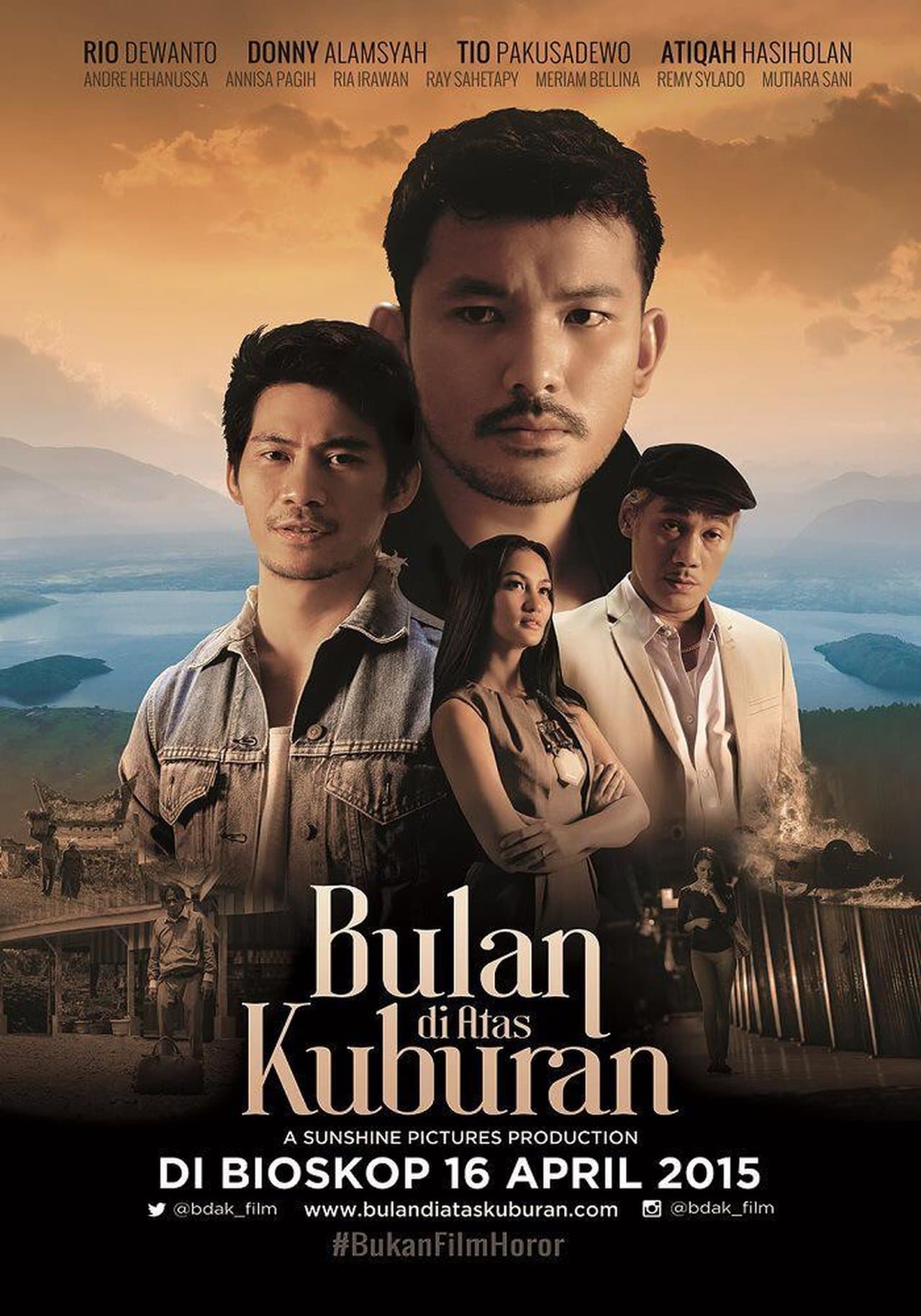 Bulan di Atas Kuburan streaming